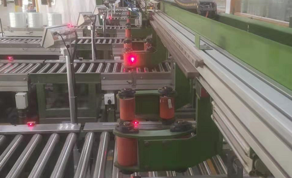 捡色盘自动抓取控制系统(图1)