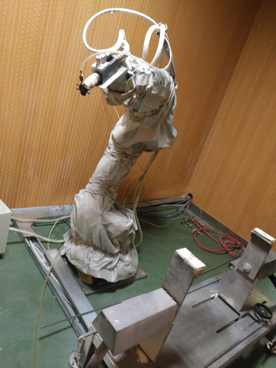 喷涂机械手(图1) 喷涂机械手(图1)