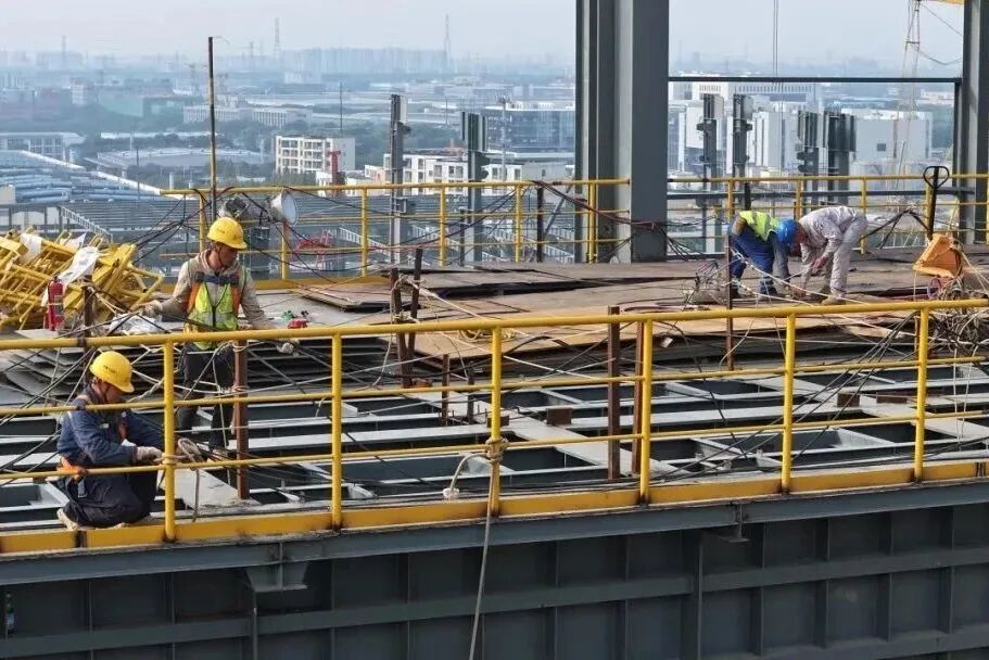 这口“辣”,是开局奋进的滚烫与锋芒(图3) 这口“辣”,是开局奋进的滚烫与锋芒(图3)